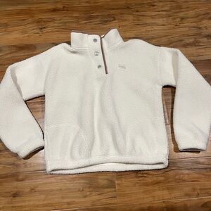 Abercrombie & Fitch Kids Girl’s Size 13/14 Cream Sherpa Pullover - Christmas
